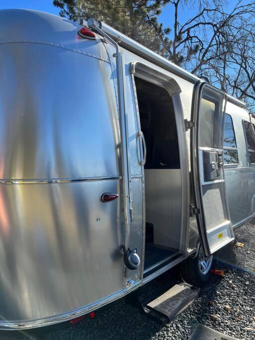 Modern Airstream With Amazing View - 10 To 15 Minutes From Kings Canyon National Park Dunlap Eksteriør bilde