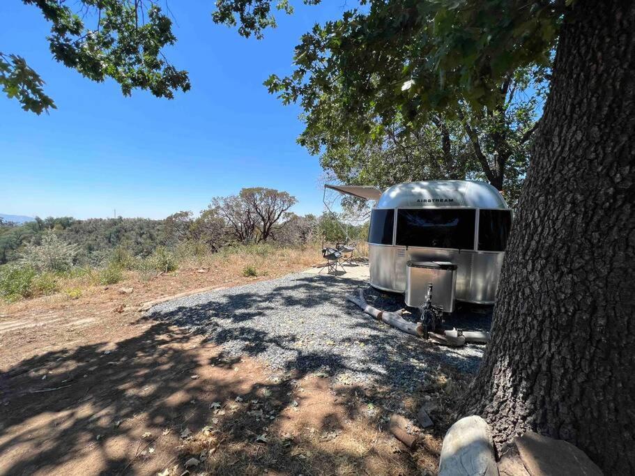 Modern Airstream With Amazing View - 10 To 15 Minutes From Kings Canyon National Park Dunlap Eksteriør bilde